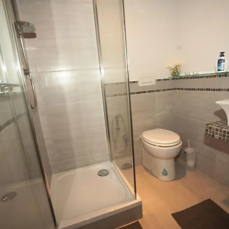 ベッド・アンド・ブレックファスト Da Molly 2*